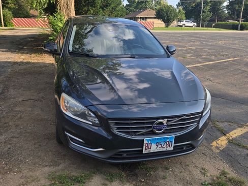 Used 2015 Volvo S60 T5 Premier w/ Climate Package FWD image 1