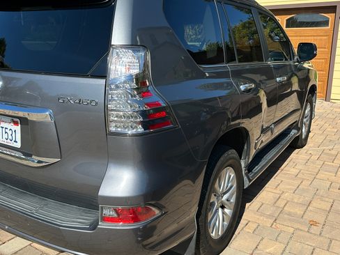 Used 2015 Lexus GX 460 w/ Premium Package AWD/4WD image 5