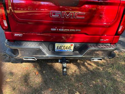 Used 2024 GMC Sierra 1500 SLT w/ SLT Premium Package