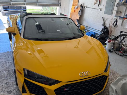 Used 2021 Audi R8 V10 image 2