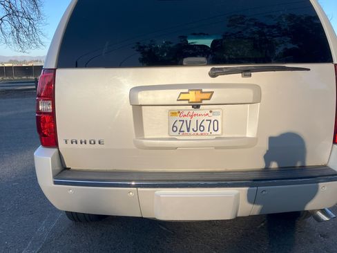 Used 2013 Chevrolet Tahoe LTZ image 11