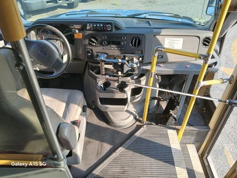 Used 2013 Ford E-350 and Econoline 350 Super Duty w/ Shuttle Bus Prep Pkg image 15