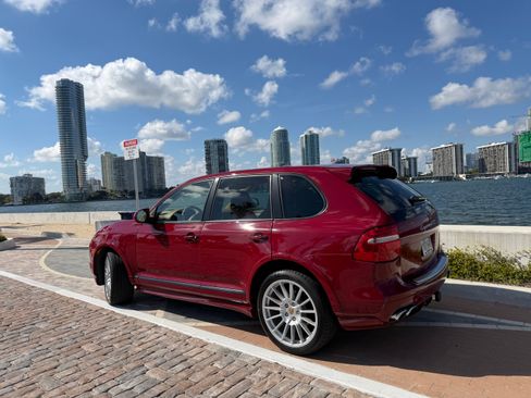 Used 2008 Porsche Cayenne GTS image 2