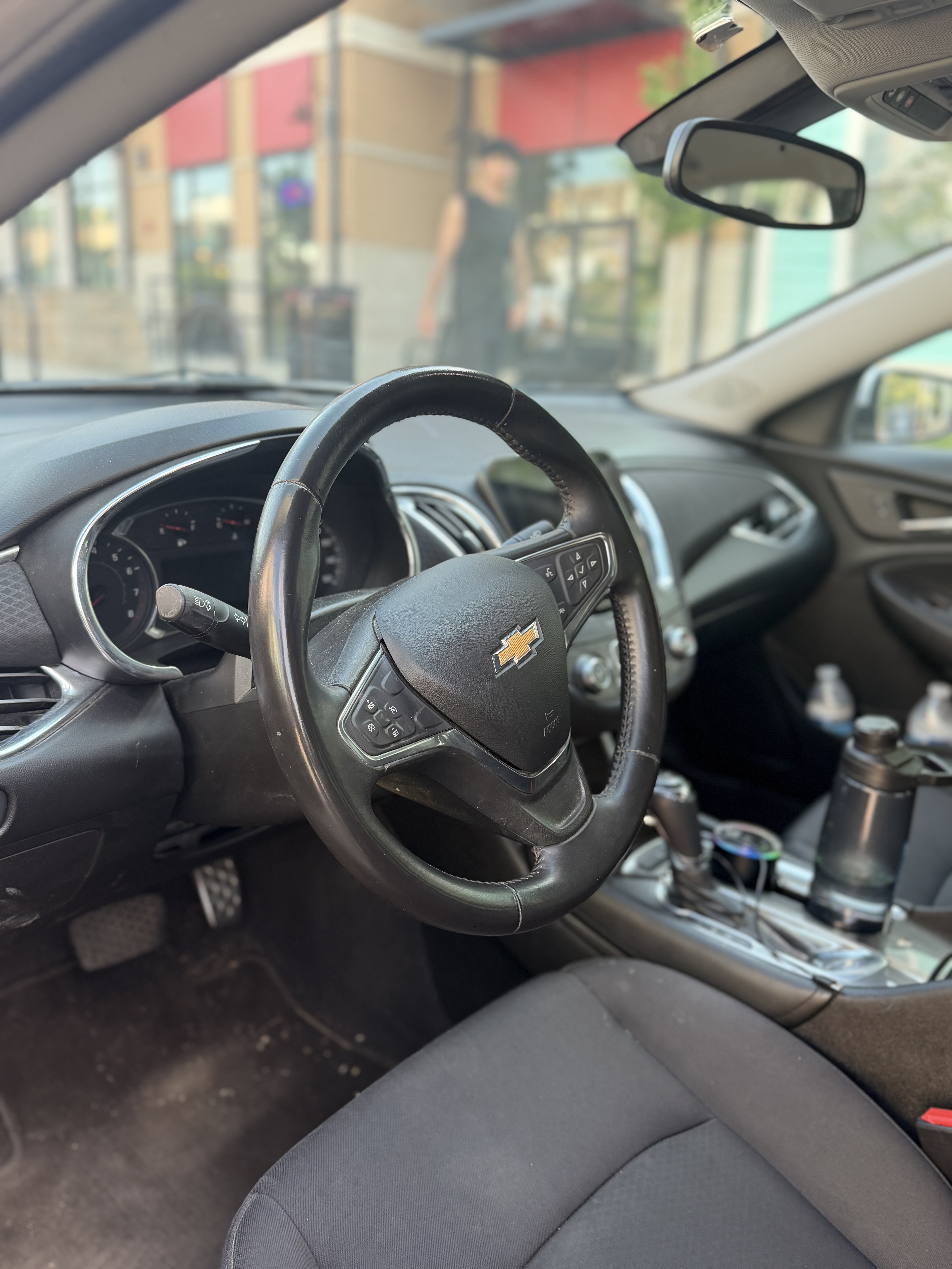 Used 2017 Chevrolet Malibu LT FWD image 8