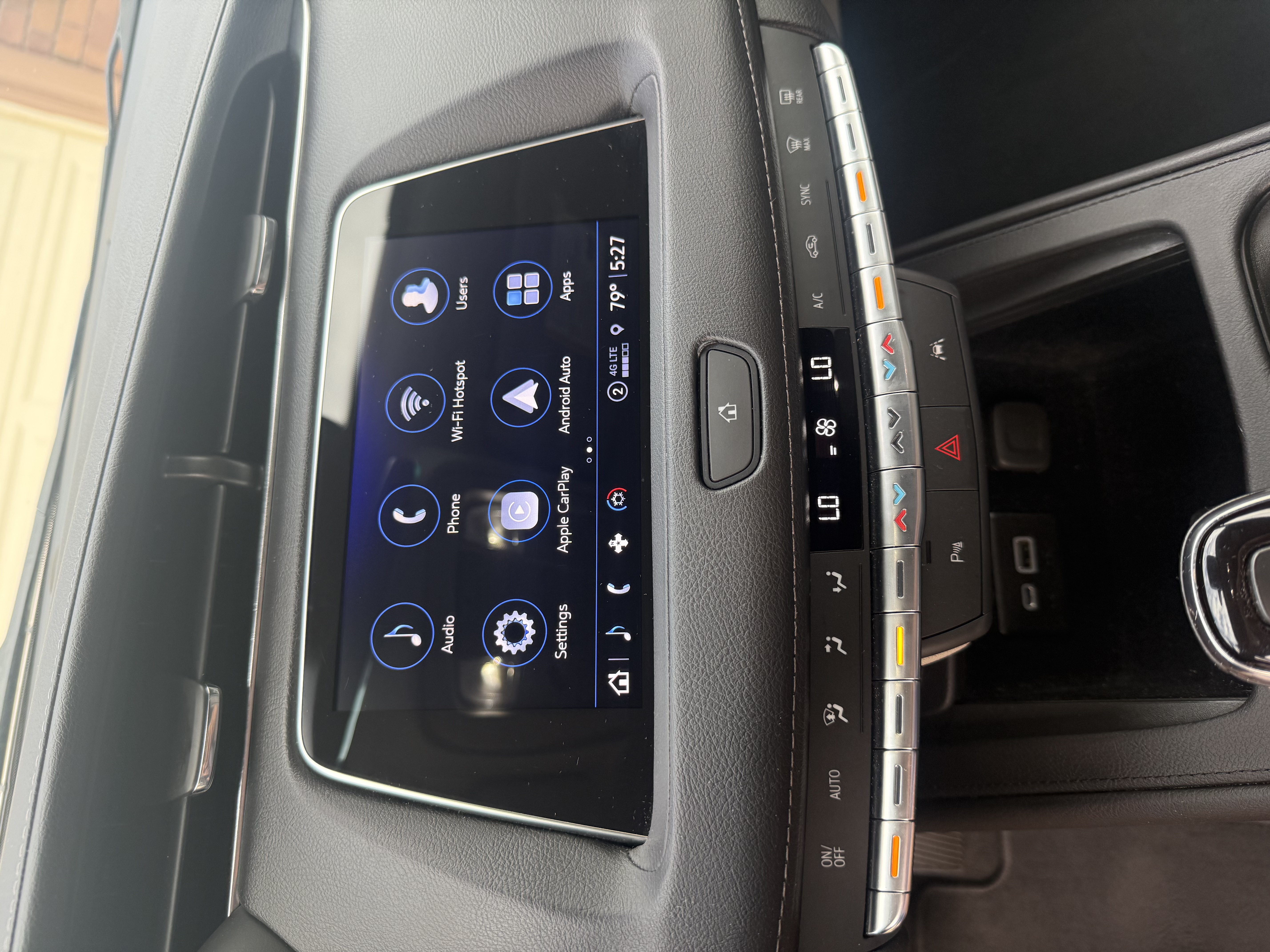 Used 2022 Cadillac XT4 Luxury w/ Driver Awareness Package FWD image 10