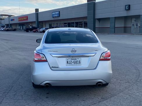 Used 2015 Nissan Altima 2.5 SL w/ Technology Package image 4