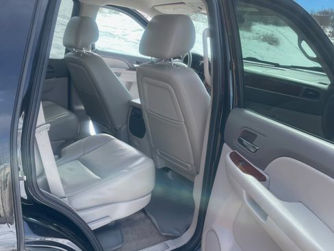 Used 2011 Chevrolet Tahoe LTZ image 11