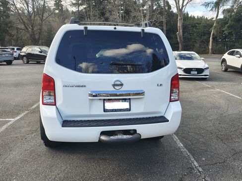 Used 2012 Nissan Pathfinder LE image 5