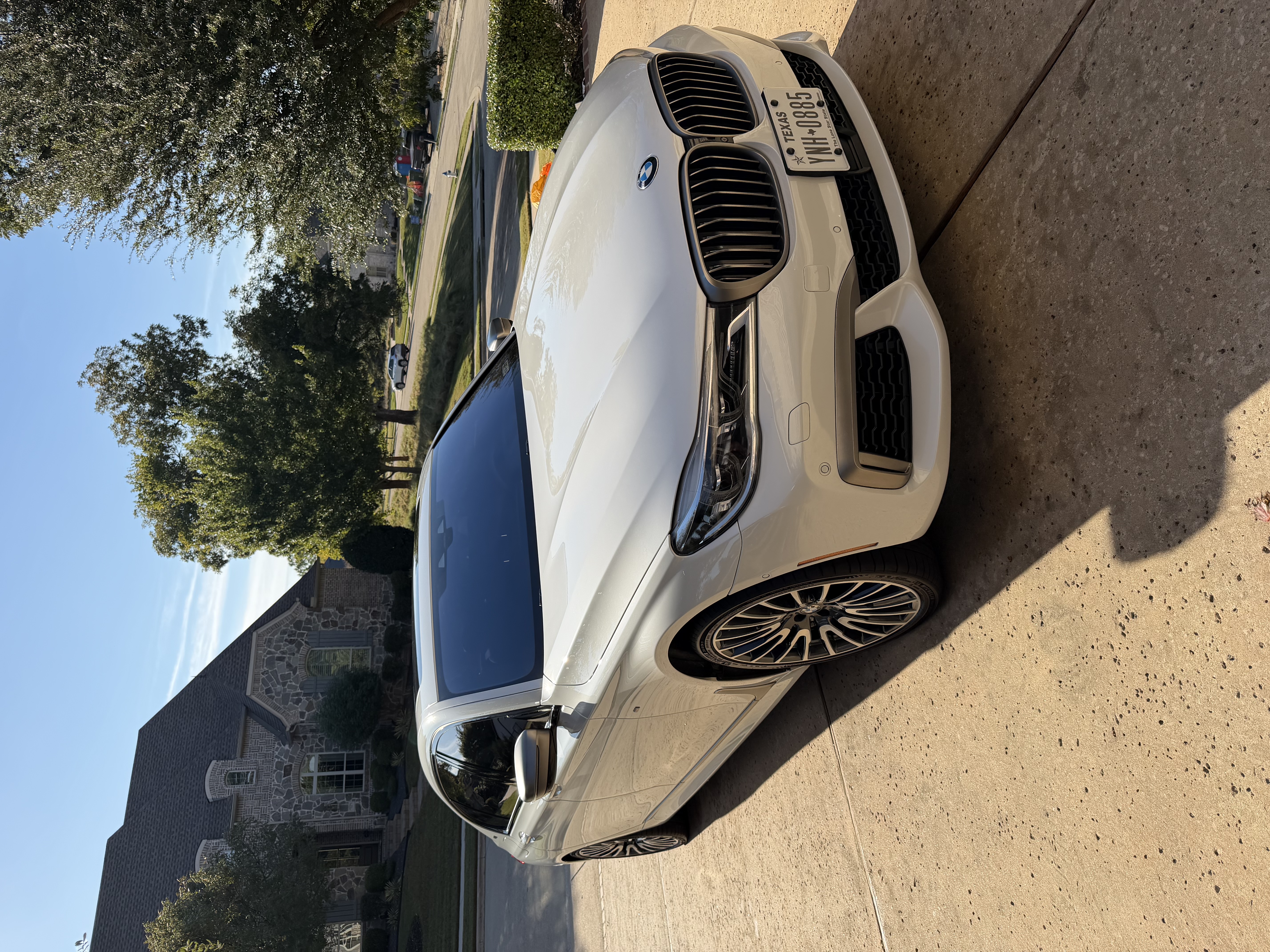 Used 2019 BMW M760i xDrive AWD/4WD image 1