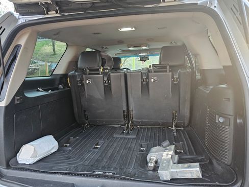 Used 2013 Chevrolet Tahoe LTZ image 18