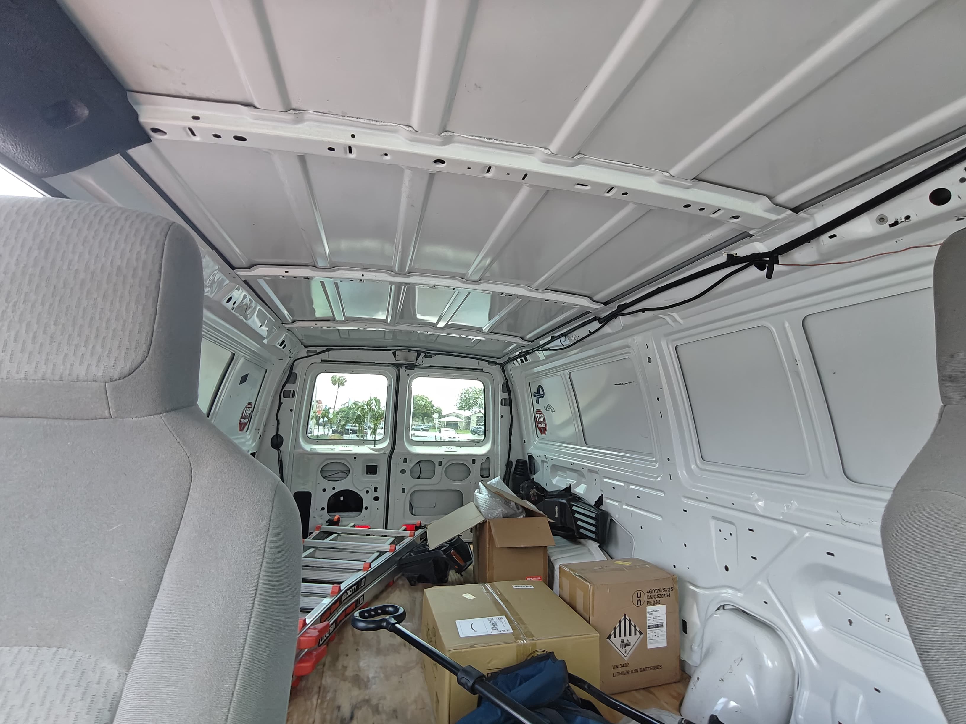 Used 2012 Ford E-250 and Econoline 250 w/ PWR Group RWD image 13