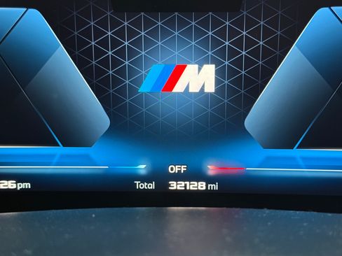 Used 2024 BMW X7 M60i w/ Executive Package image 16