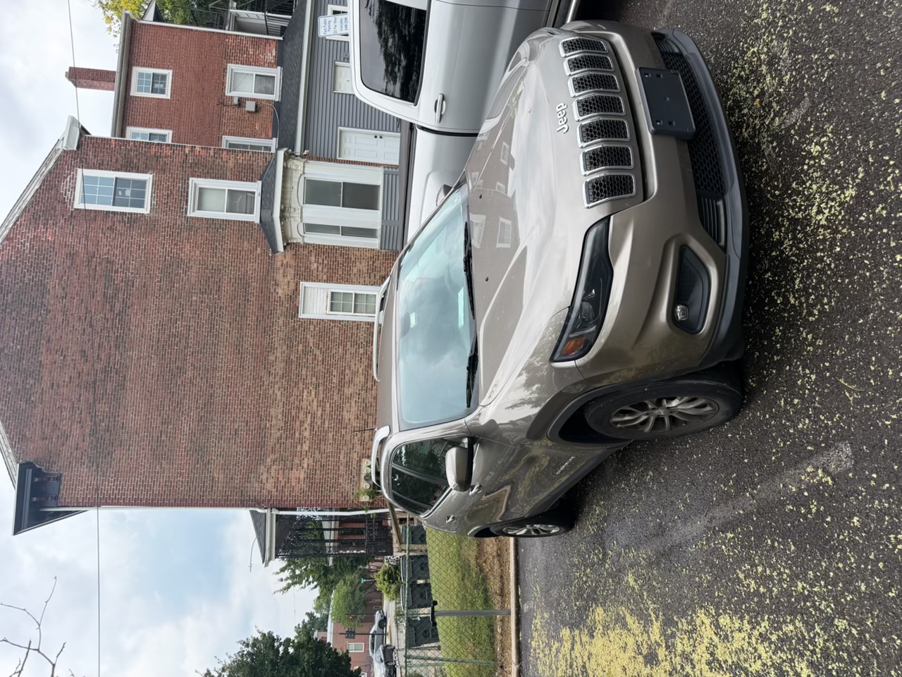 Used 2020 Jeep Cherokee Latitude Plus AWD/4WD image 6
