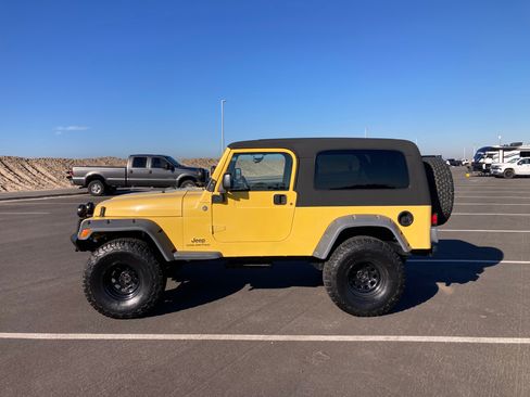 Used 2006 Jeep Wrangler Unlimited image 2