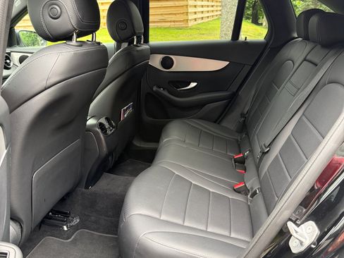Used 2019 Mercedes-Benz GLC 300 4MATIC image 14