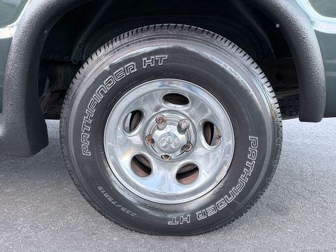 Used 2002 Dodge B1500 image 12