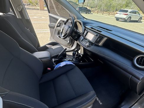 Used 2013 Toyota RAV4 XLE image 10