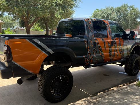 Used 2014 Ford F250 XLT w/ XLT Premium Package AWD/4WD image 4