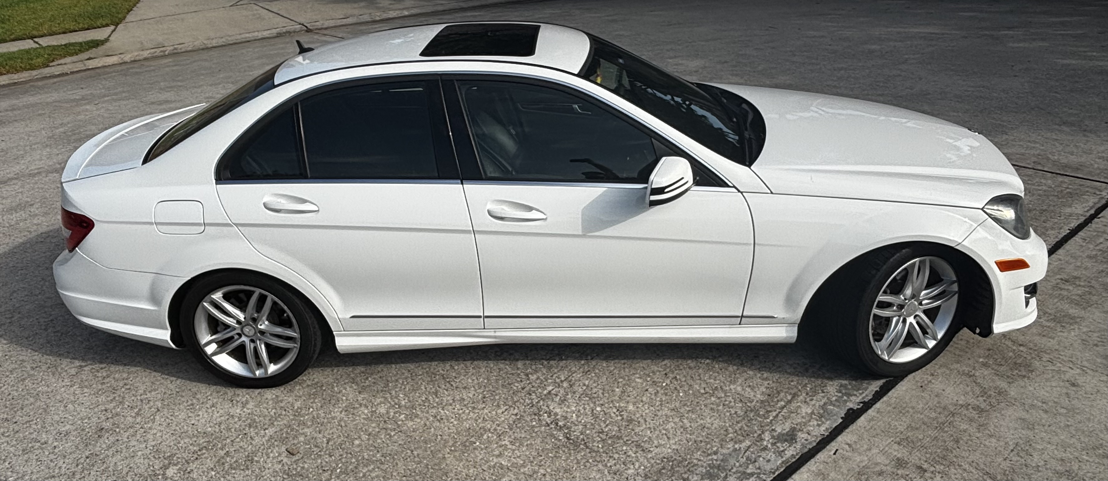 Used 2014 Mercedes-Benz C 250 Sedan image 9