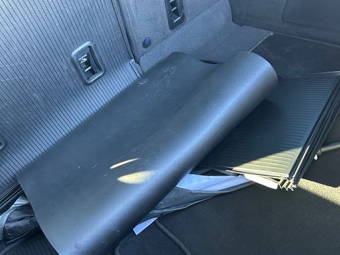 Used 2023 Cadillac Escalade ESV Sport w/ LPO, ONYX Package image 4