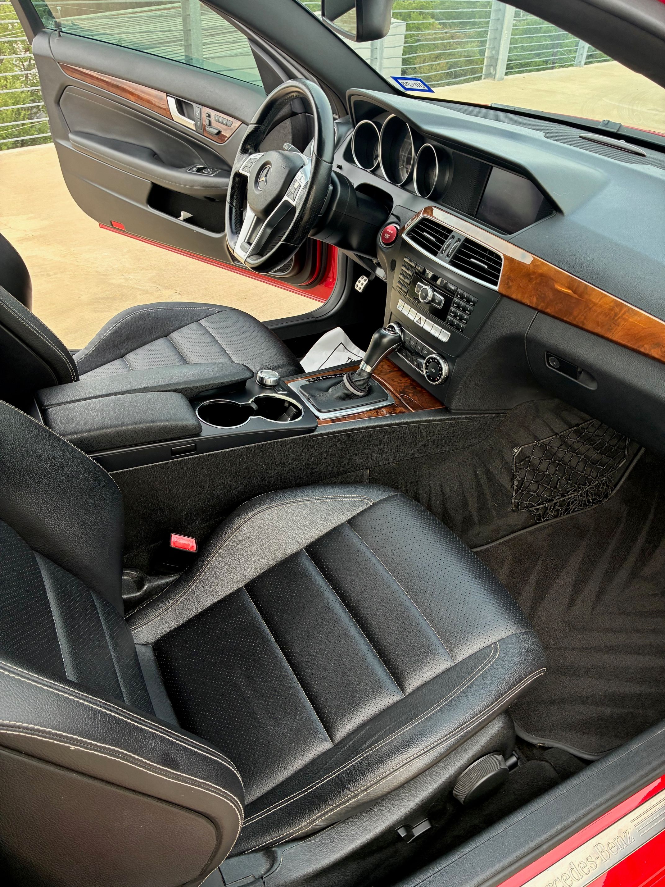 Used 2012 Mercedes-Benz C 350 Coupe image 8