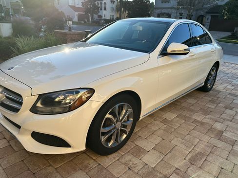 Used 2016 Mercedes-Benz C 300 Sedan image 4
