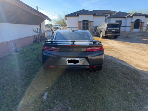 Used 2017 Chevrolet Camaro SS image 4