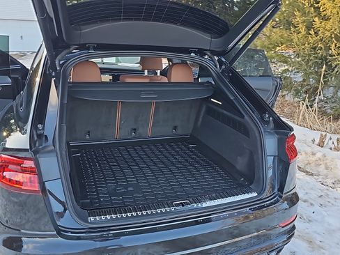 Used 2023 Audi Q8 Premium Plus w/ Premium Plus Package image 13