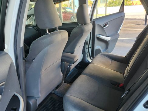 Used 2011 Toyota Prius Two image 9