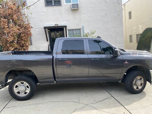 Used 2024 RAM 2500 Tradesman w/ Chrome Appearance Group image 6