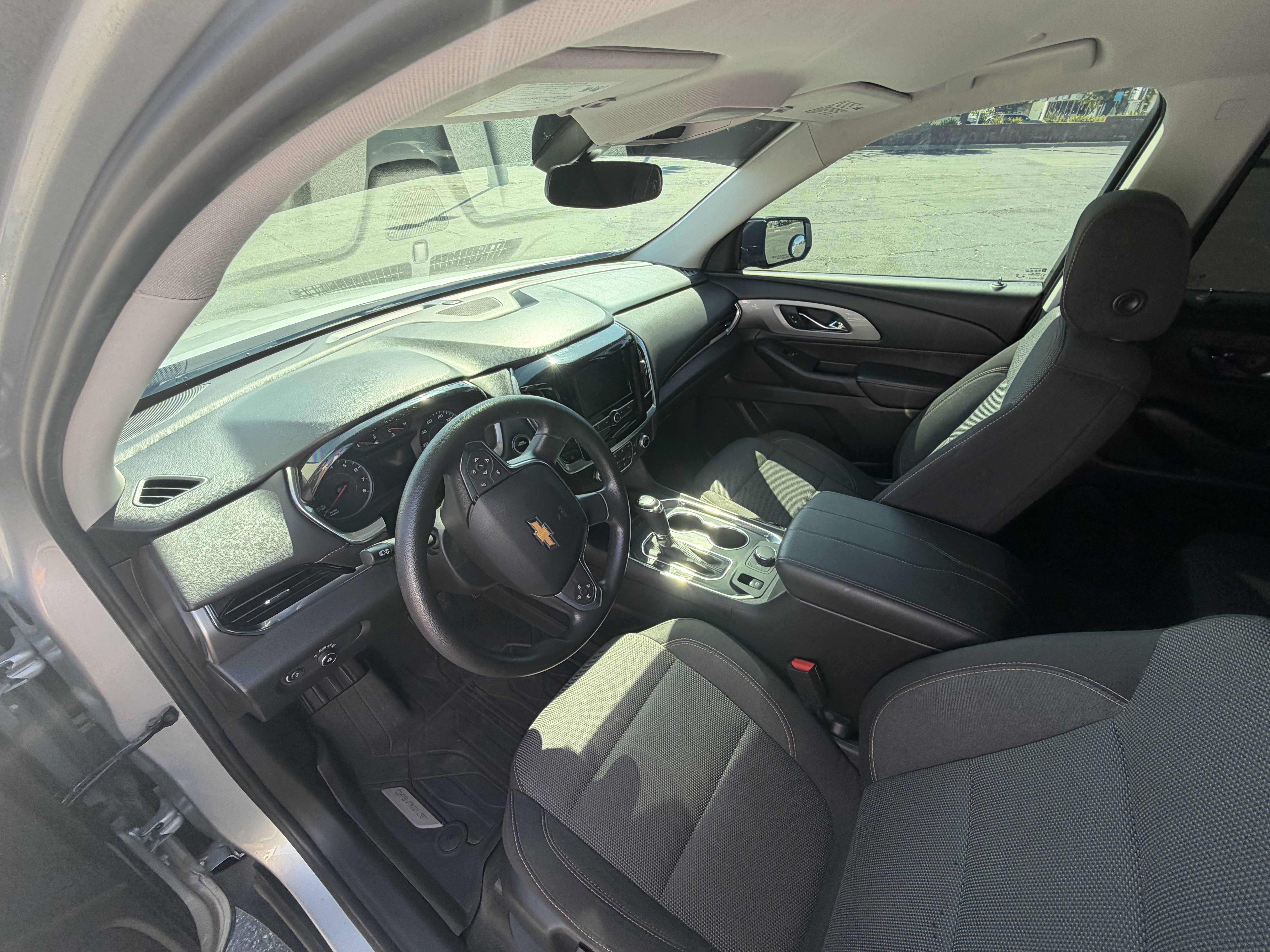 Used 2020 Chevrolet Traverse LS w/ LPO, Cargo Package FWD image 11