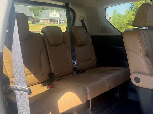 Used 2025 INFINITI QX80 Sensory AWD/4WD image 14