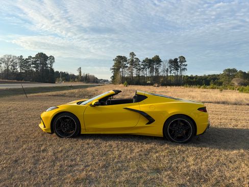 Used 2025 Chevrolet Corvette Stingray Coupe w/ 1LT image 28