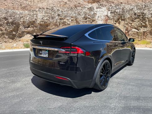 Used 2018 Tesla Model X 100D AWD/4WD image 10