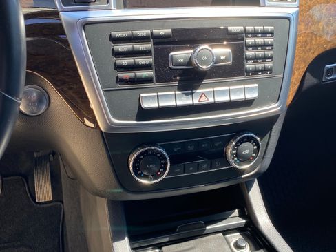 Used 2014 Mercedes-Benz GL 450 4MATIC w/ Lane Tracking Package image 13