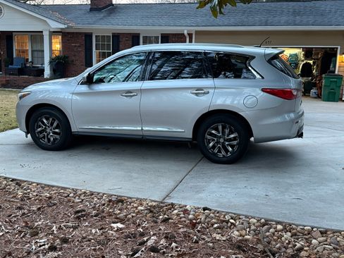 Used 2013 INFINITI JX35 AWD w/ Premium Pkg image 1