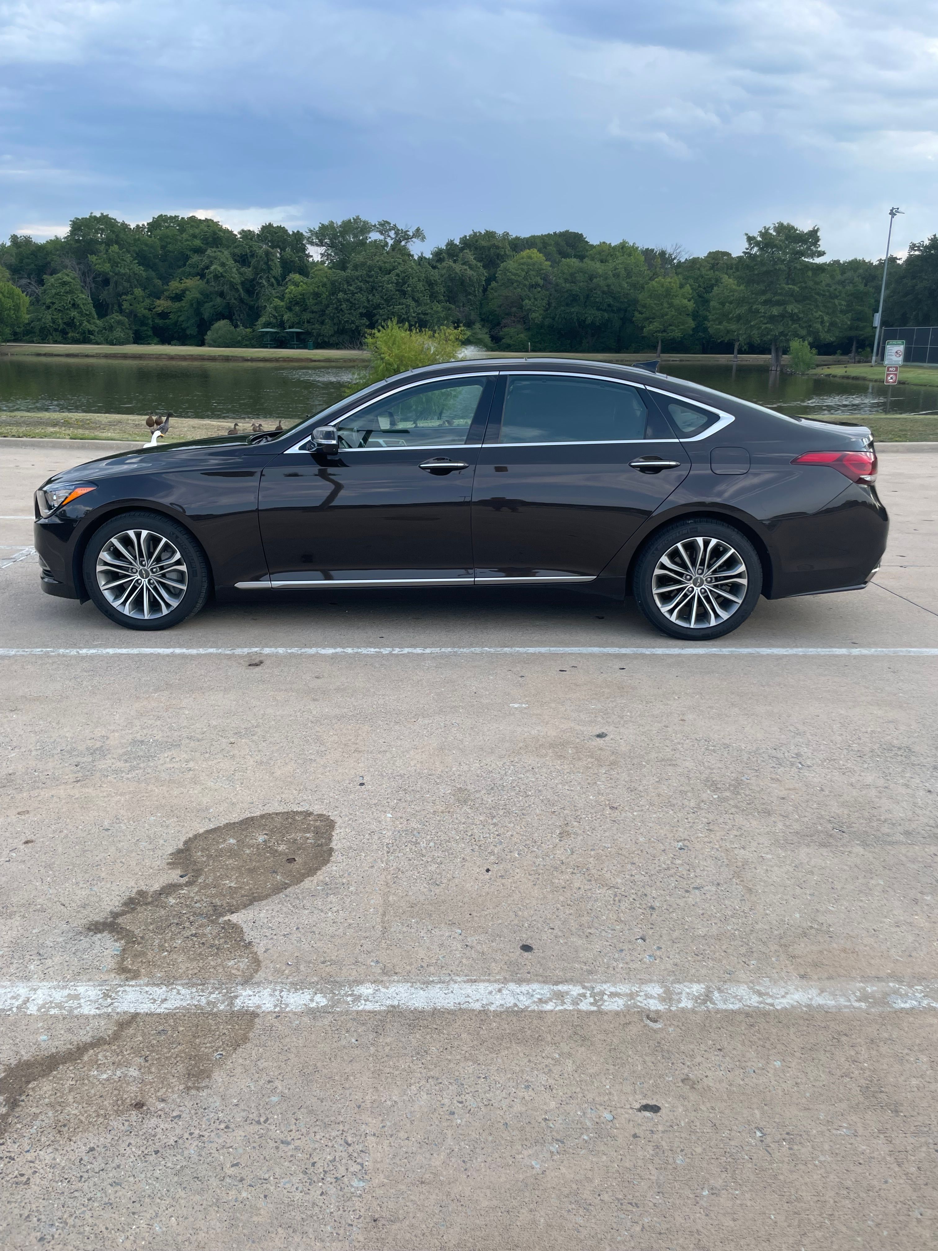 Used 2015 Hyundai Genesis 3.8 w/ Option Group 02 RWD image 4