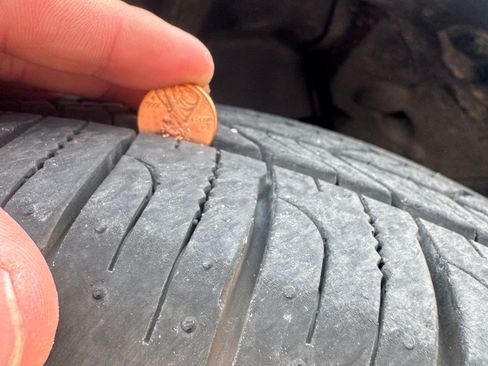 Used 2016 Nissan Sentra SV w/ Style Package image 16