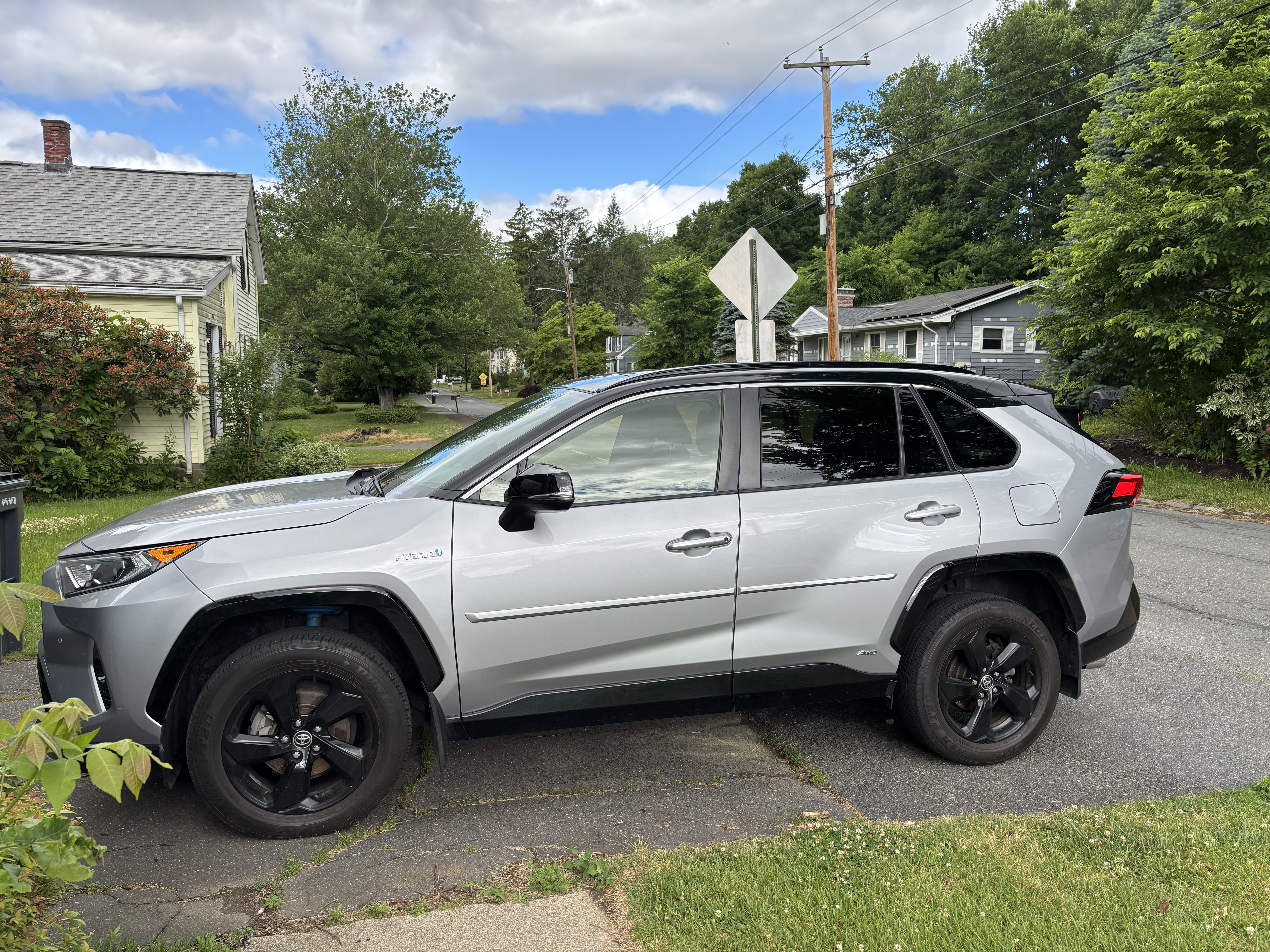 Used 2020 Toyota RAV4 XSE AWD/4WD image 1