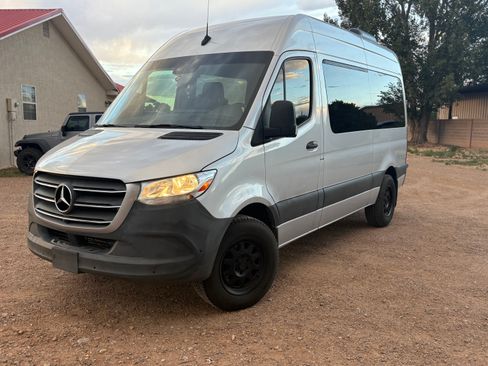 Used 2021 Mercedes-Benz Sprinter 1500 image 18