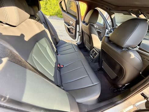 Used 2020 BMW 330i Sedan w/ Convenience Package image 14