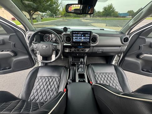 Used 2022 Toyota Tacoma SR5 image 16