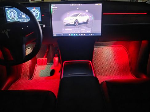 Used 2022 Tesla Model Y Performance image 29