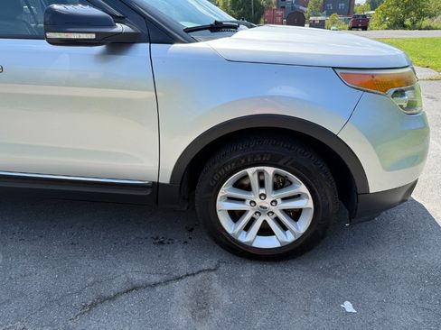 Used 2013 Ford Explorer XLT AWD/4WD image 13