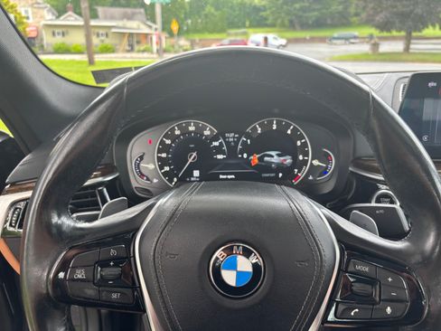 Used 2017 BMW 540i xDrive image 11