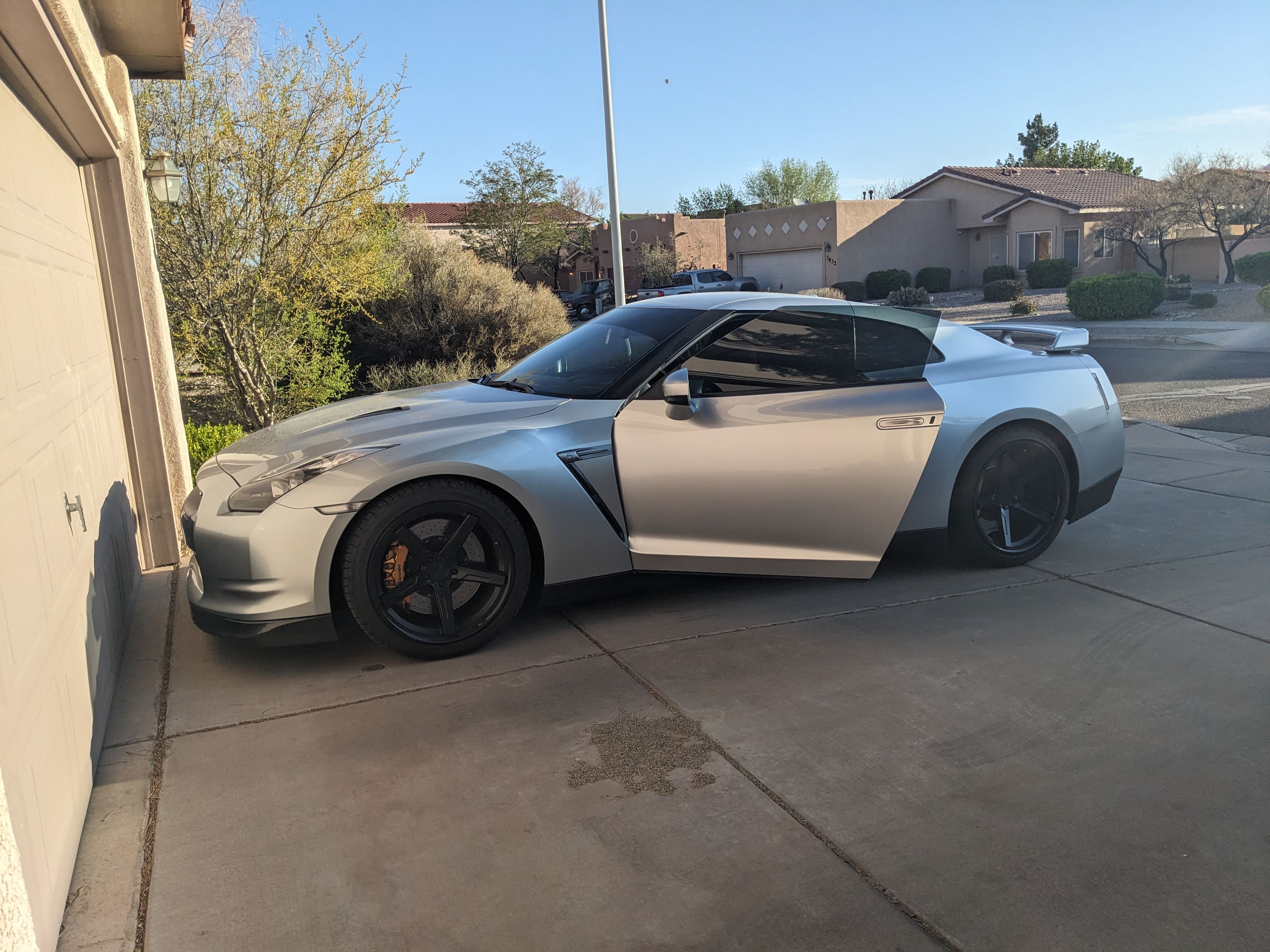 Used 2009 Nissan GT-R Premium AWD/4WD image 12