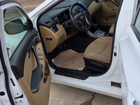 Used 2013 Hyundai Elantra GLS image 11