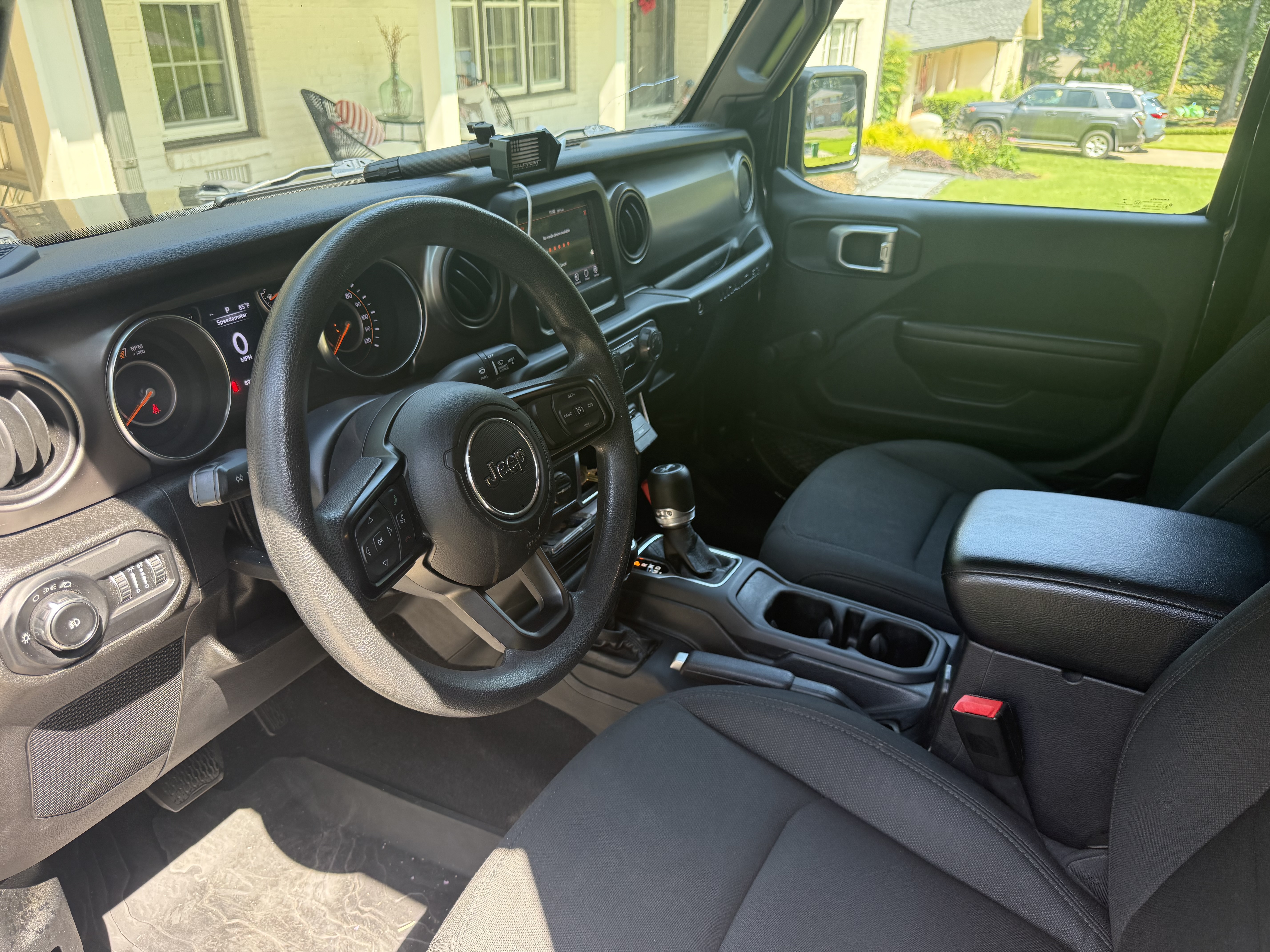 Used 2020 Jeep Wrangler Sport AWD/4WD image 4