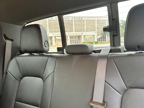 Used 2024 Chevrolet Colorado Trail Boss image 15