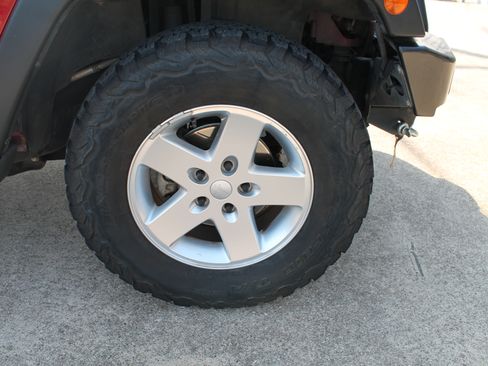 Used 2013 Jeep Wrangler Sport image 26